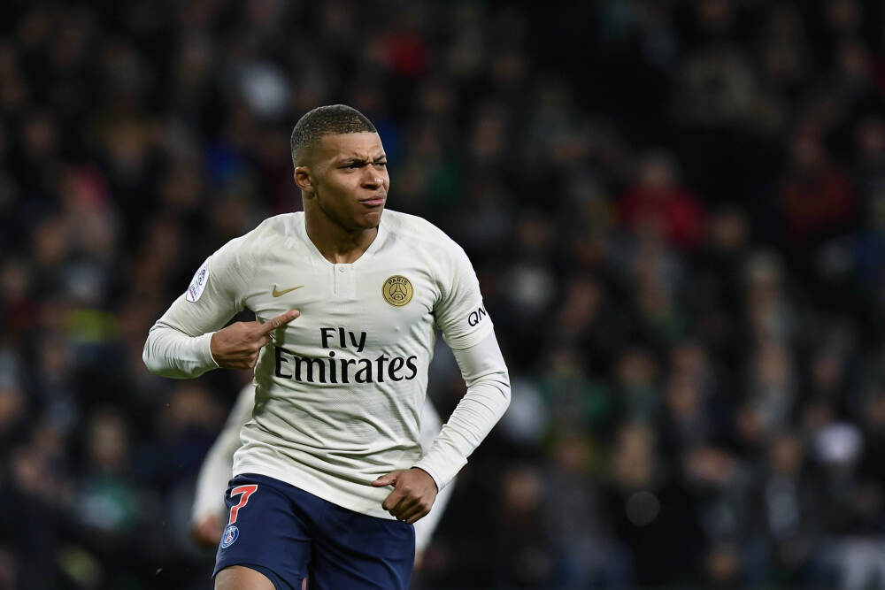 特朗普的“媒体顾问”要当美联储主席？白宫内斗：他只是观众